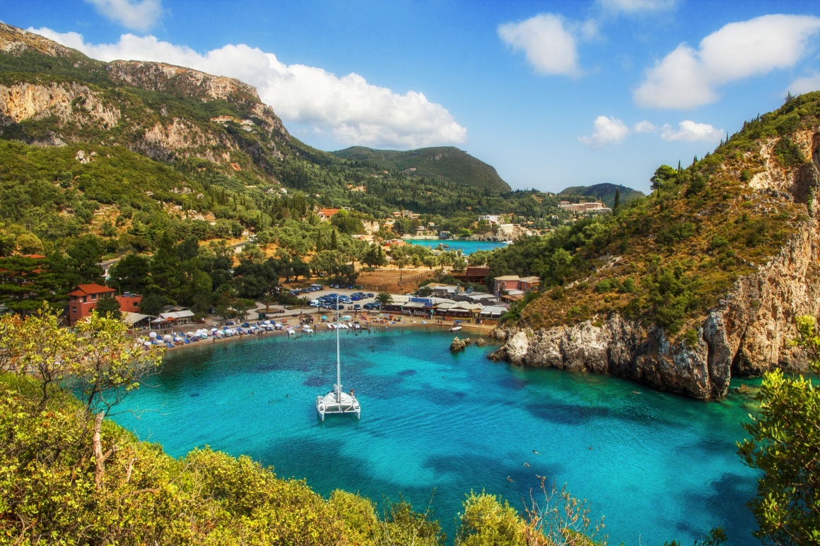 palaiokastritsa-kerkyra-paleokastritsa-bay-corfu-greece- Παλαιοκαστρίτσα